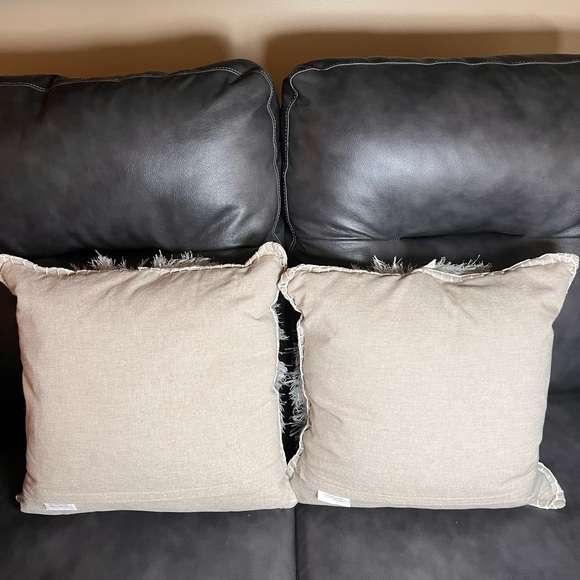 Devi Designs Holiday Wreath Pillows Chenille‎ Feathers Embellishments Christmas - Picture 7 of 13